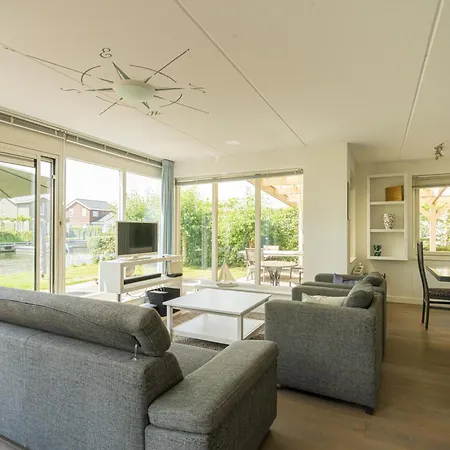 Nautic Rentals - Marinapark Oude-tonge