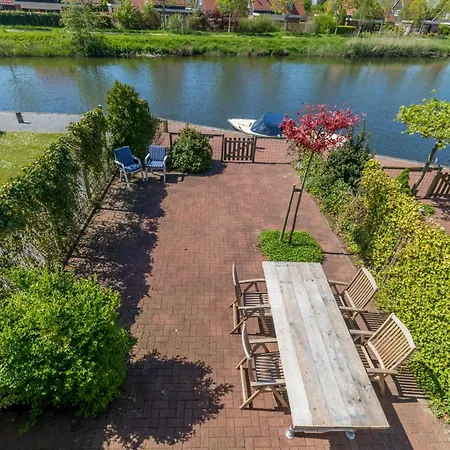 Holiday park Nautic Rentals - Marinapark Oude-tonge 4*