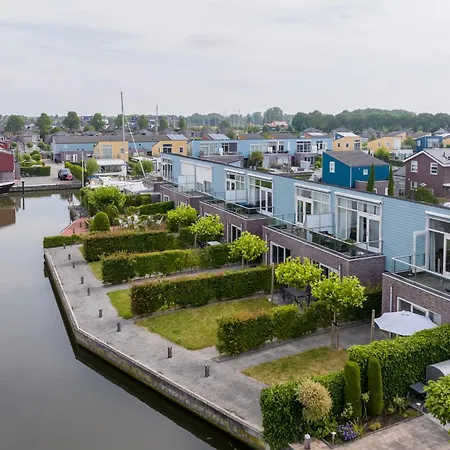 Nautic Rentals - Marinapark Oude-tonge Holiday park