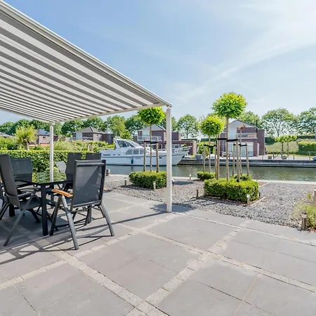 Nautic Rentals - Marinapark Oude-tonge 4* Oude-Tonge
