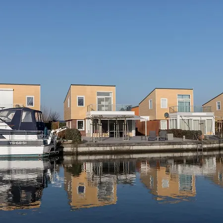 Nautic Rentals - Marinapark Oude-tonge Holiday park