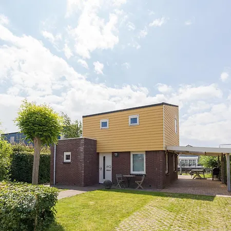 Holiday park Nautic Rentals - Marinapark Oude-tonge
