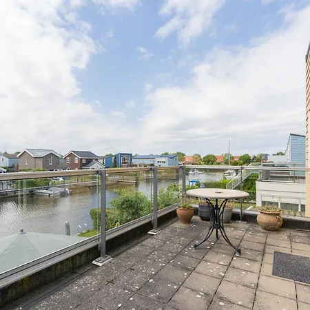 Nautic Rentals - Marinapark Oude-tonge Holiday park Oude-Tonge