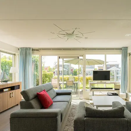 ホリデーパーク Nautic - Marinapark Oude-Tonge